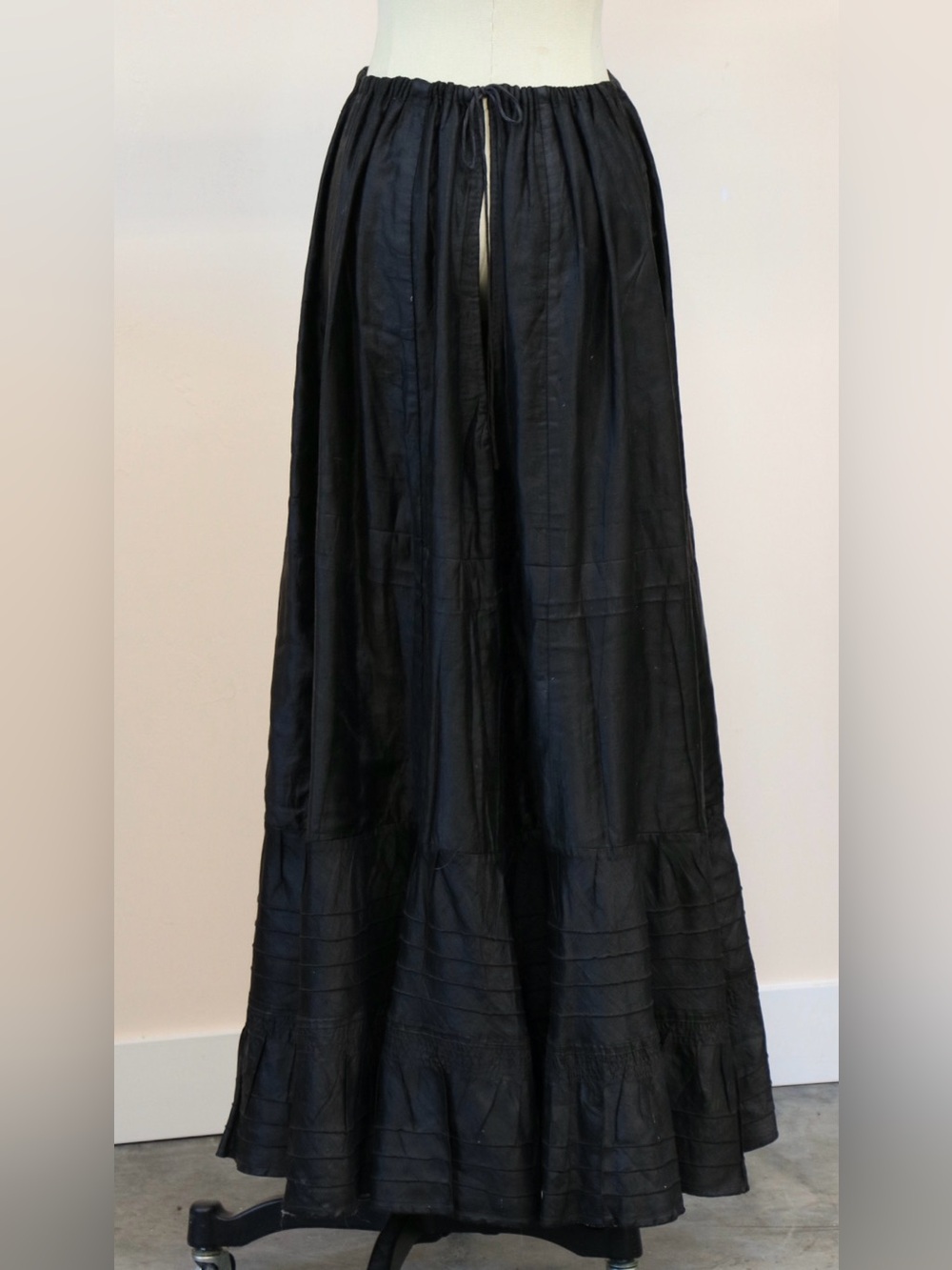 Black Edwardian Mourning Skirt - Picture 4 of 7
